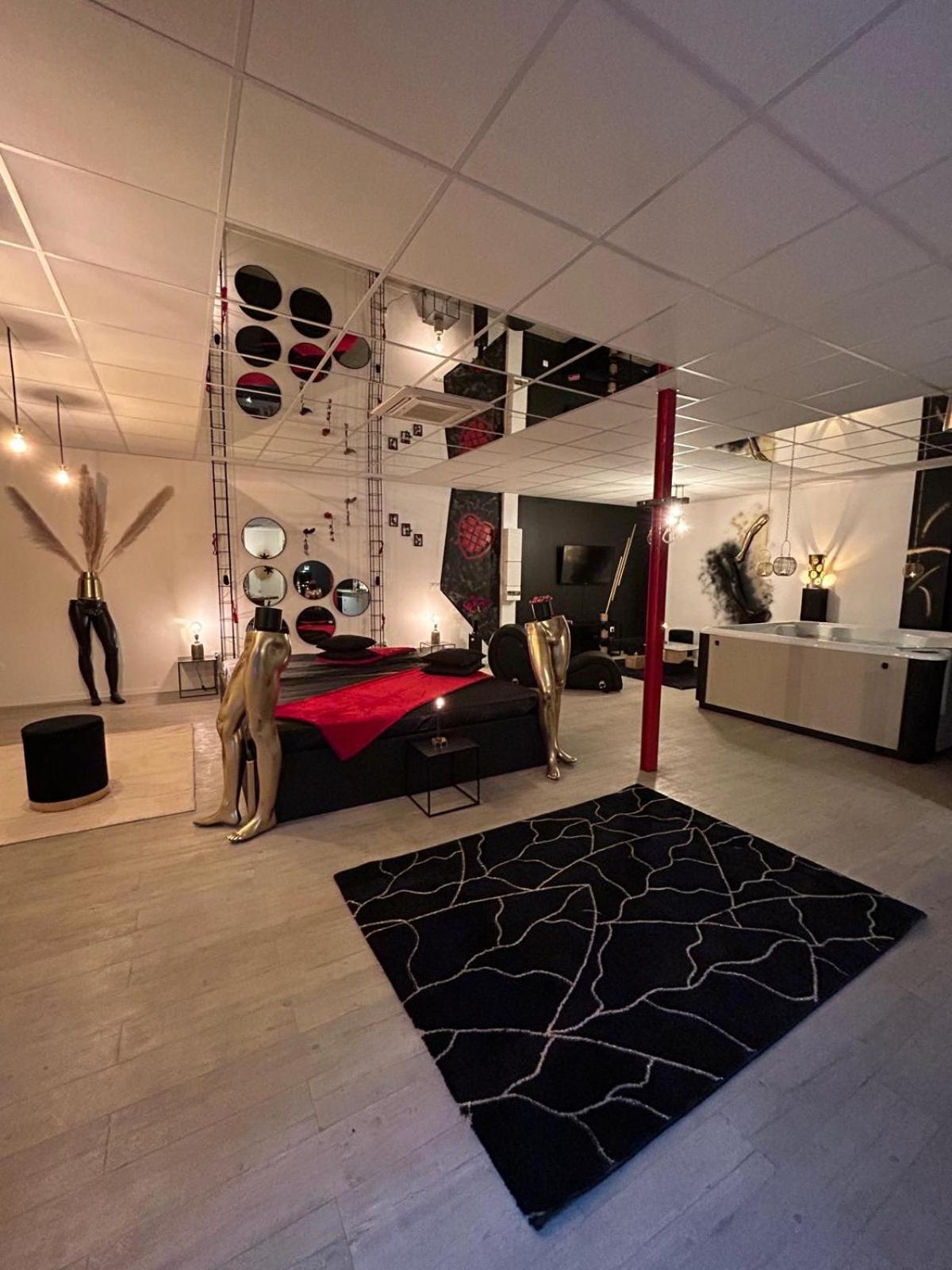 L'Escapade Sensuelle - La Love Room D'Épernay Exterior foto