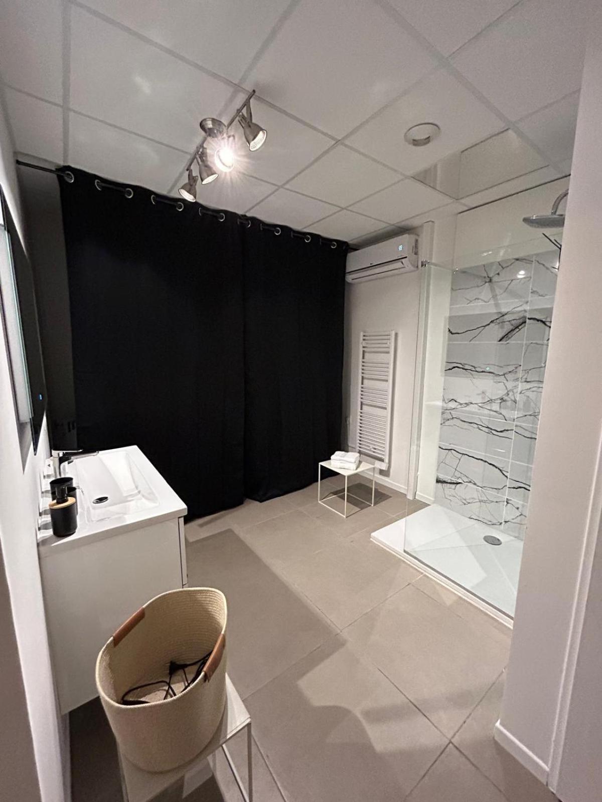 L'Escapade Sensuelle - La Love Room D'Épernay Exterior foto