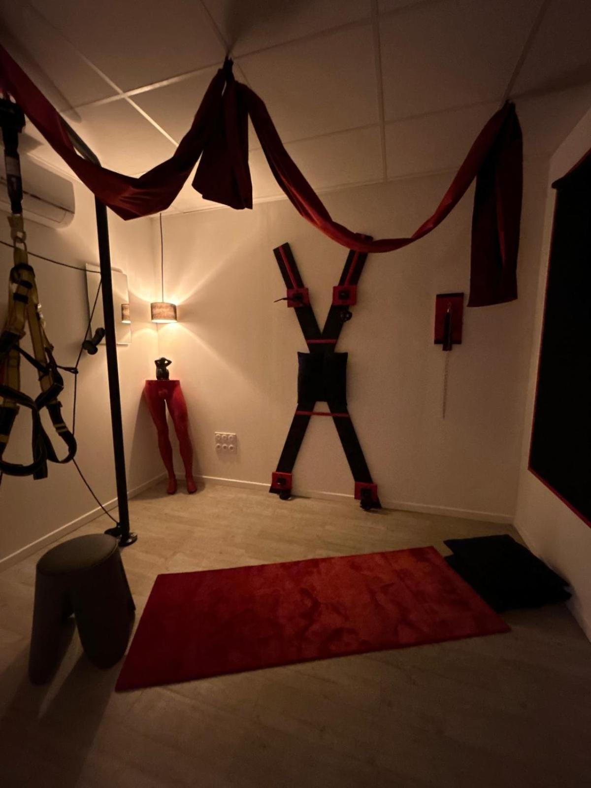 L'Escapade Sensuelle - La Love Room D'Épernay Exterior foto